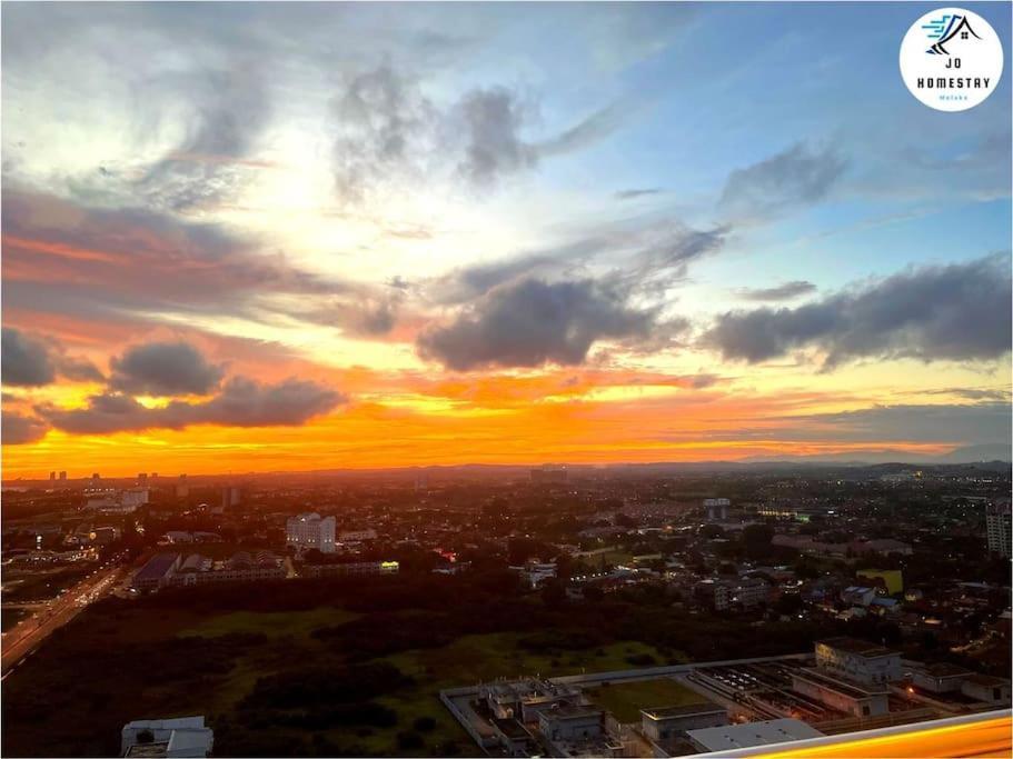 Apartment New Seaview Residences @ 2 Malacca