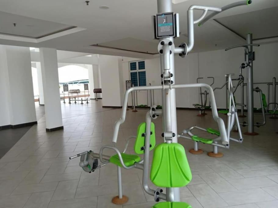 New Seaview Residences @ 2 Apartment *
