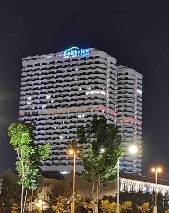 New Seaview Residences @ 2 *